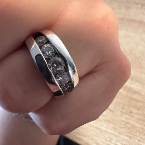 NWOT CHUNKY RHODIUM 5 STONE RING - SIZE 6 - Picture 4 of 7